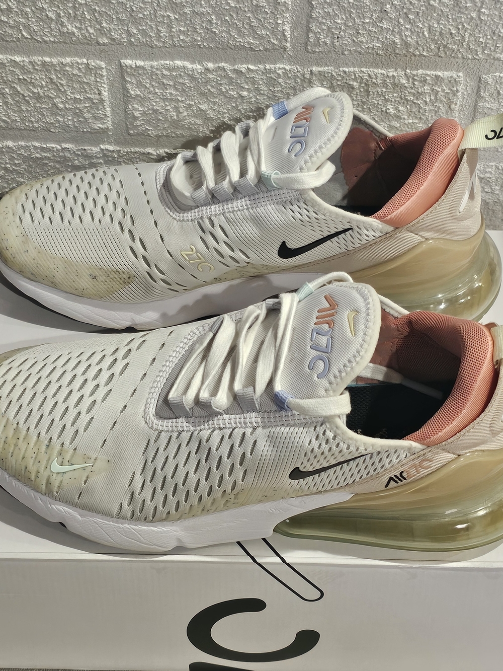 Nike White Air Max 270 with Coral Lining and Mint Accents - Picture 6 of 13